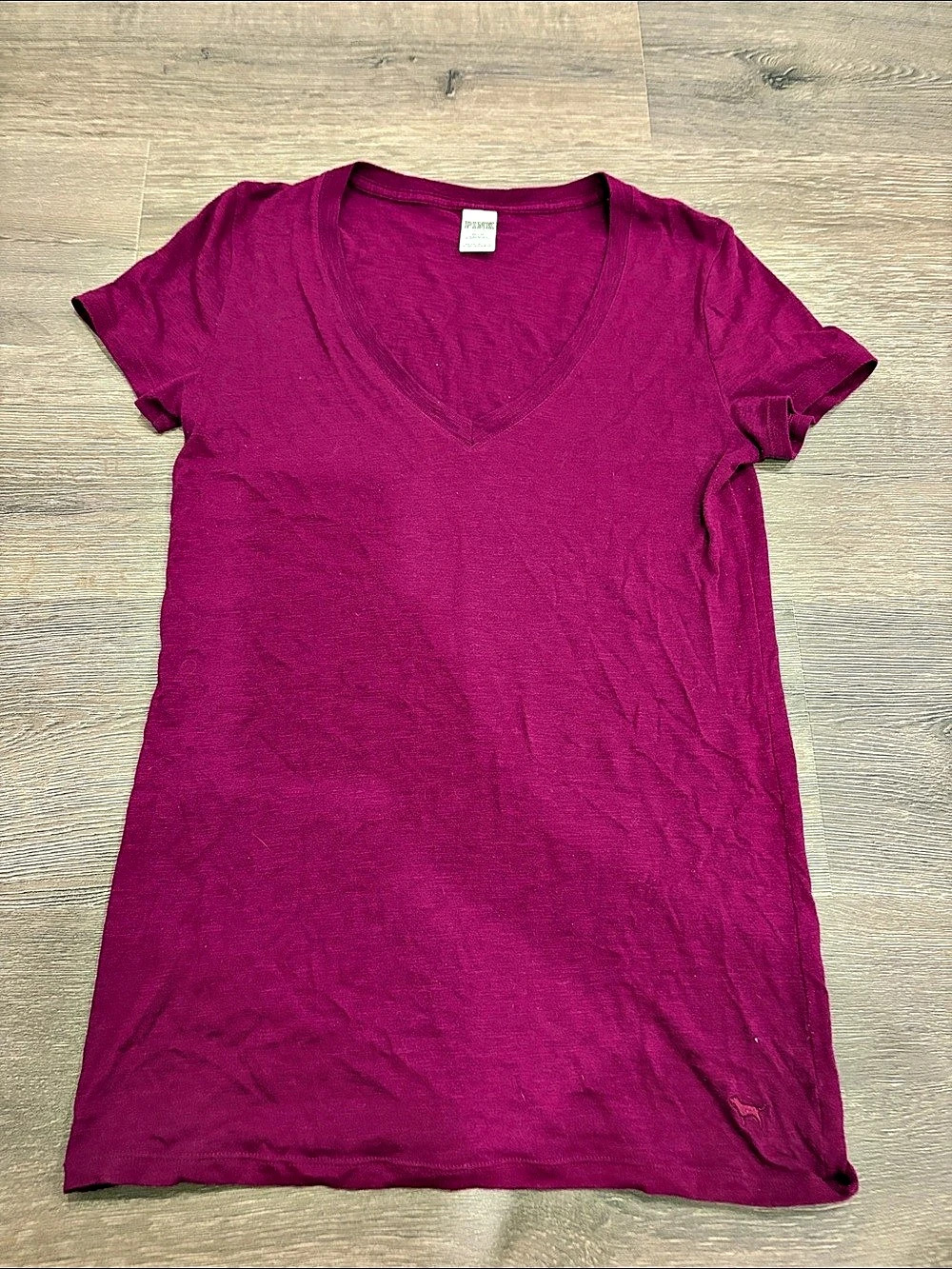 Victoria's Secret PINK Short Sleeve V-Neck Tee in Purple Size Medium